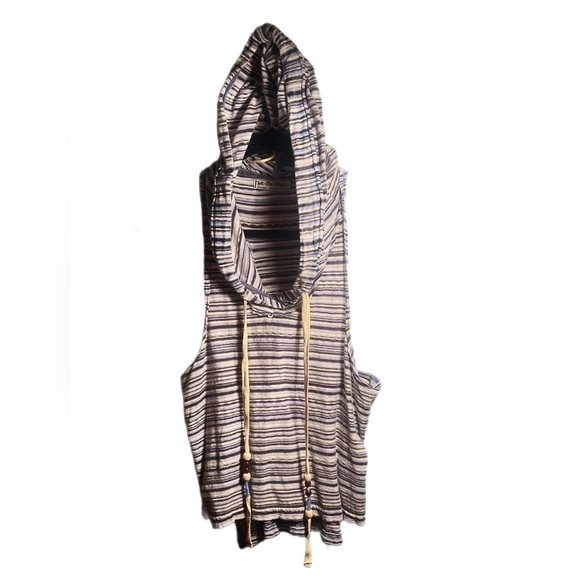 We The Free on fire blue stripe multi coloured hooded sleeveless crop top XS - Picture 2 of 7